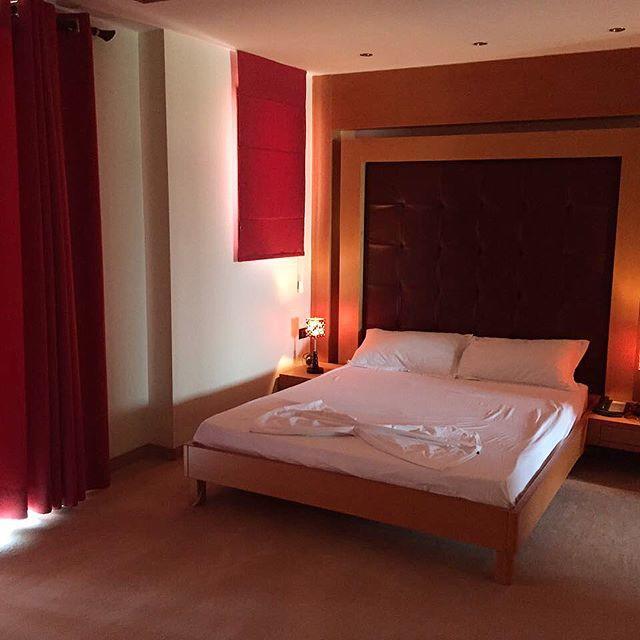 Icon Hotel Vlorë Esterno foto
