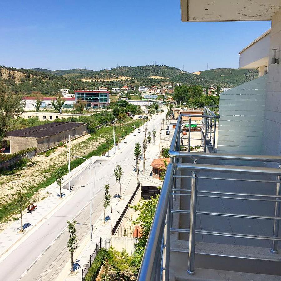 Icon Hotel Vlorë Esterno foto