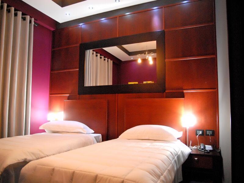 Icon Hotel Vlorë Esterno foto
