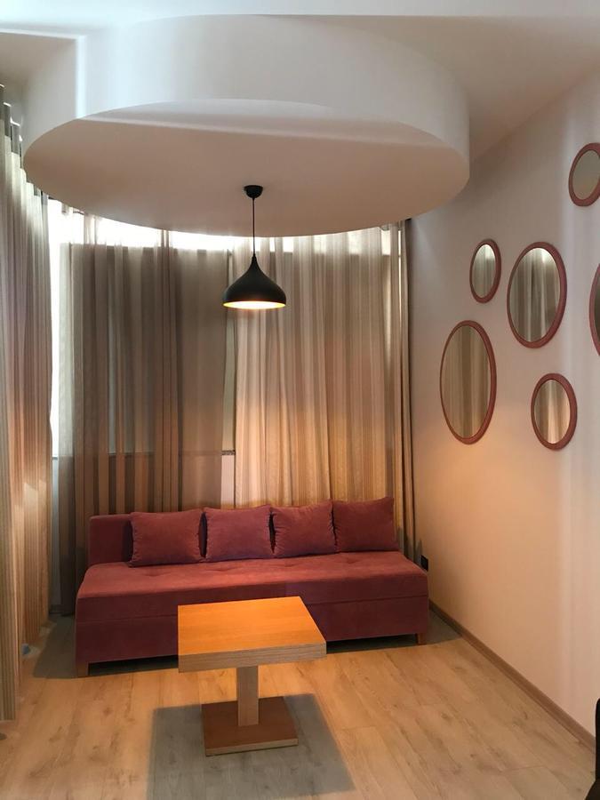 Icon Hotel Vlorë Esterno foto