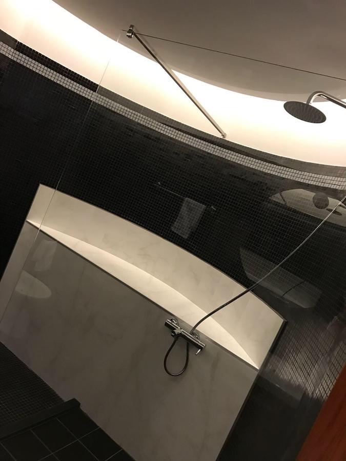 Icon Hotel Vlorë Esterno foto